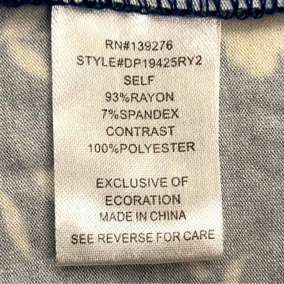 Daniel Rainn navy blue floral mixed media scoop neck flutter sleeve PS - Picture 5 of 8